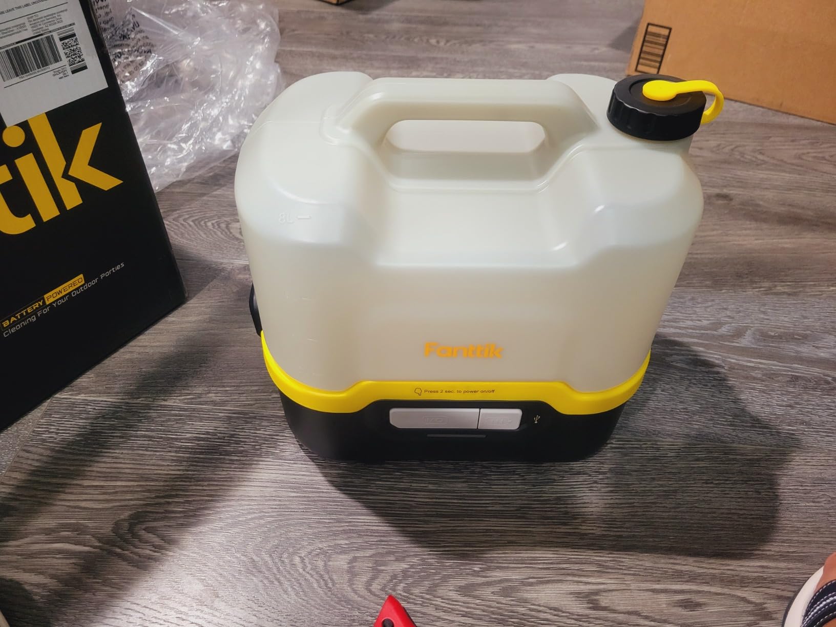 Fanttik NB8 Nano Portable Cordless Electric Sprayer - 2.1Gal Tank, Retractable Spray Head, 2600mAh Battery, 72-98PSI Pressure Washer for Camping Shower customer photo 1