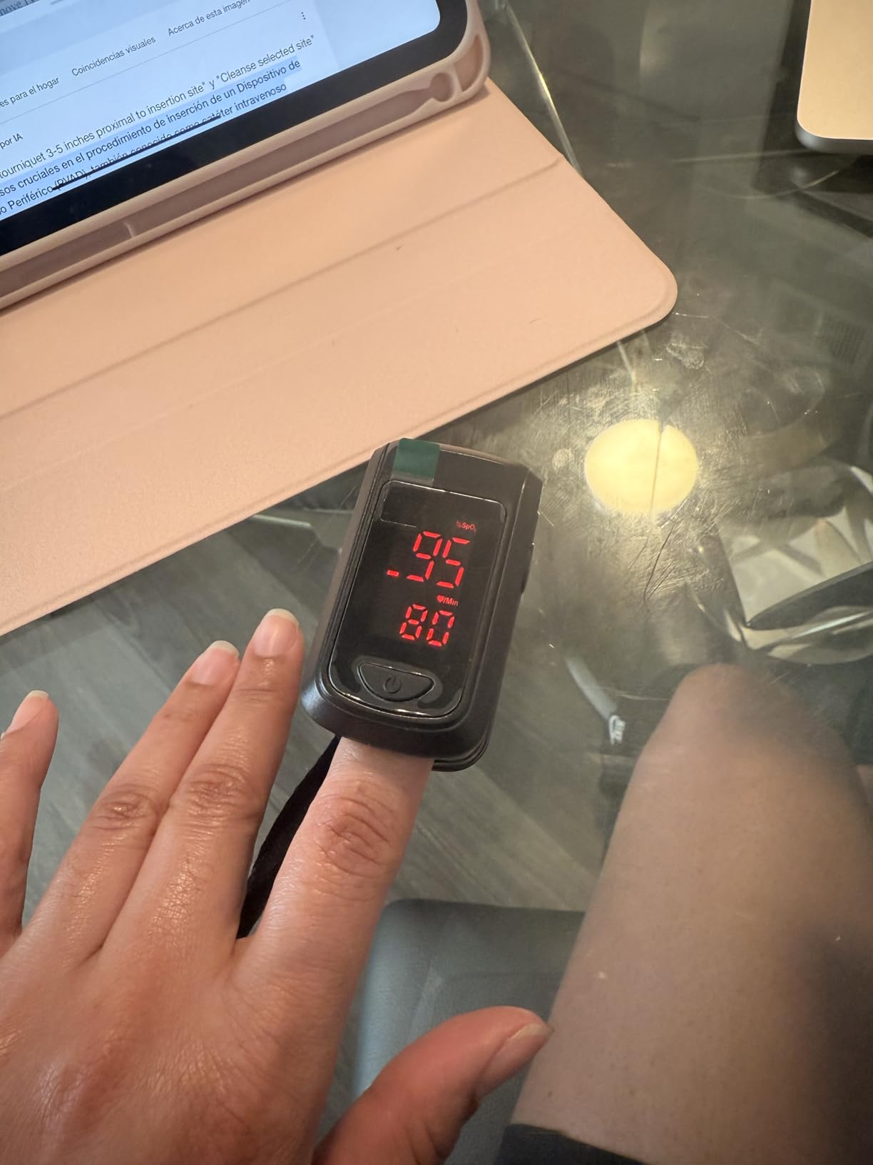 Pulse Oximeter Fingertip- Mini Oximeter Oxygen Saturation Monitor for SpO2/Heart Rate/PI, with Auto Graph Display customer photo 1
