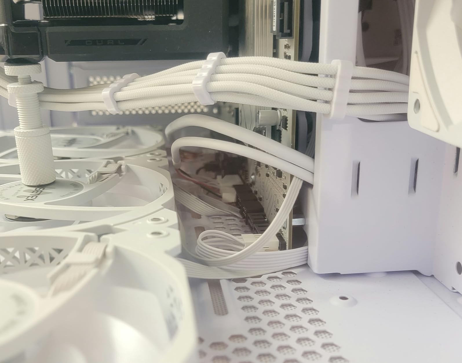 MUSETEX ATX PC Case, 6 PWM ARGB Fans Pre-Installed, 360MM RAD Support, Type-C Gaming PC Case, 270° Full View Tempered Glass Mid Tower, Pure White ATX Computer Case,Y6 customer photo 2