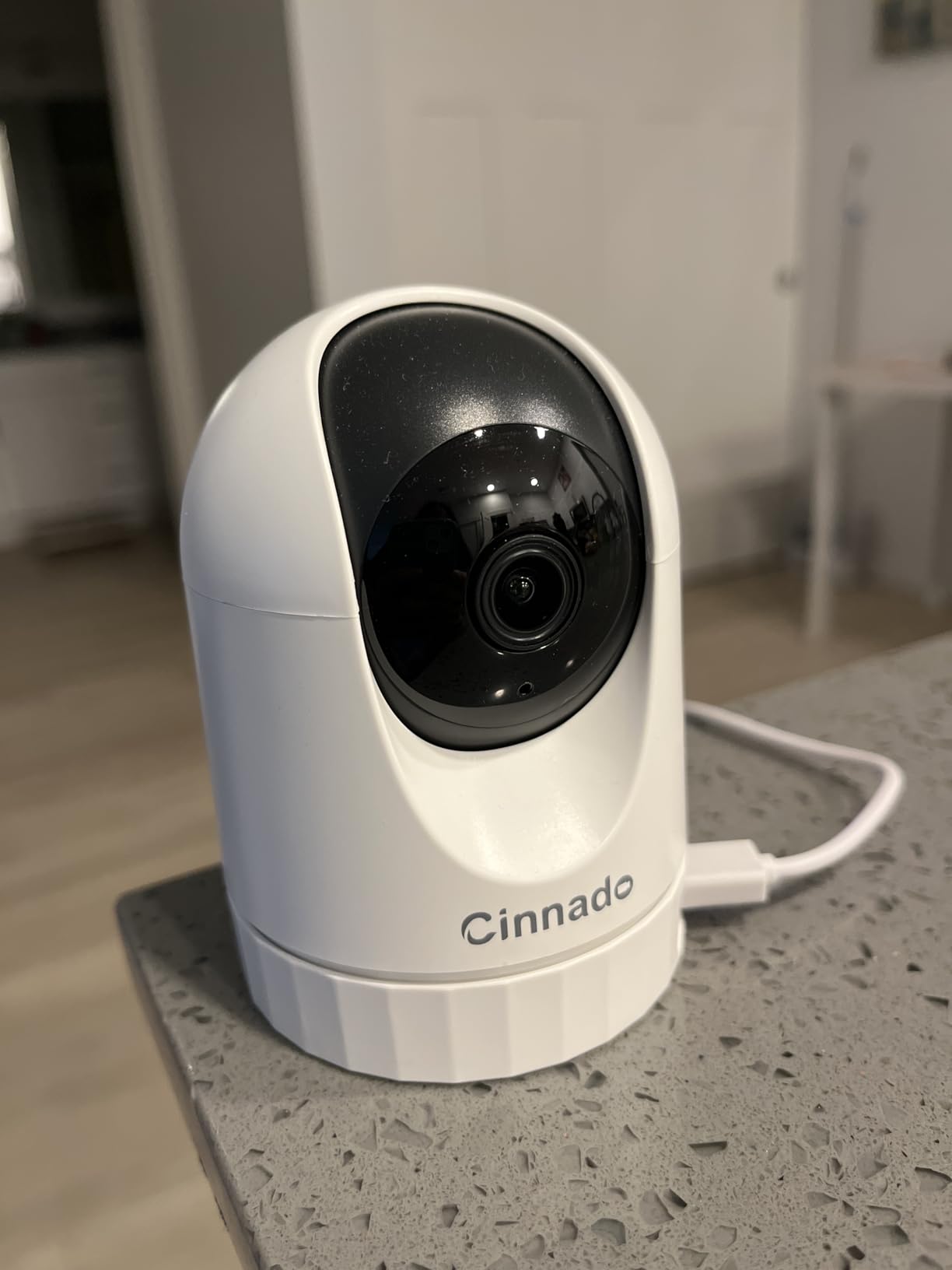 Cinnado Security Camera Indoor-2K 360 WiFi Cameras for Home Security, Pet/Dog/Baby Camera with Phone app, 2-Way Audio, Night Vision, 24/7 SD Card Storage, Works with Alexa & Google Home (2.4Ghz)-D1 customer photo 1