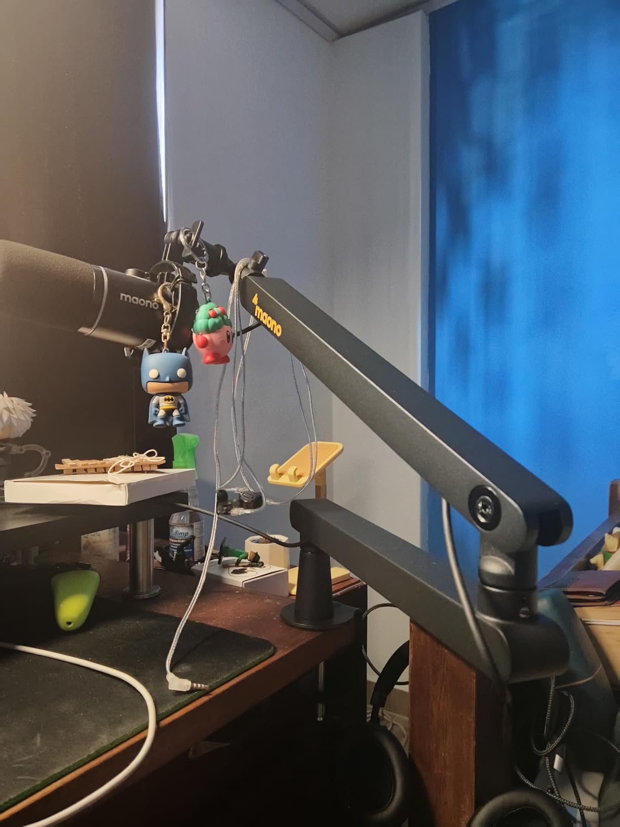 MAONO Microphone Boom Arm, Low Profile Mic Arm with Cable Management Channels, Desk Mount Clamp, Fully Adjustable, Heavy Duty Mic Stand for Podcast Studio Streaming (BA92 Black) customer photo 1