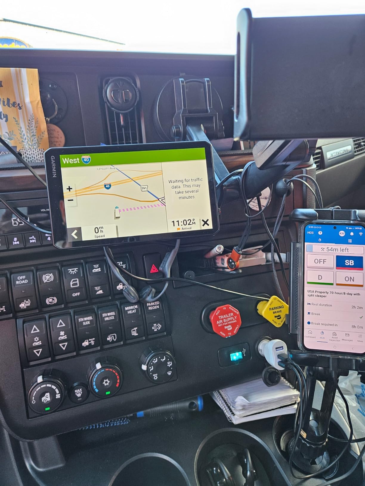 Garmin dezl OTR710, Large, Easy-to-Read 7 inch GPS Truck Navigator, Custom Routing, High-Resolution Birdseye Satellite Imagery, Directory of Trucking & Trailer Services customer photo 2