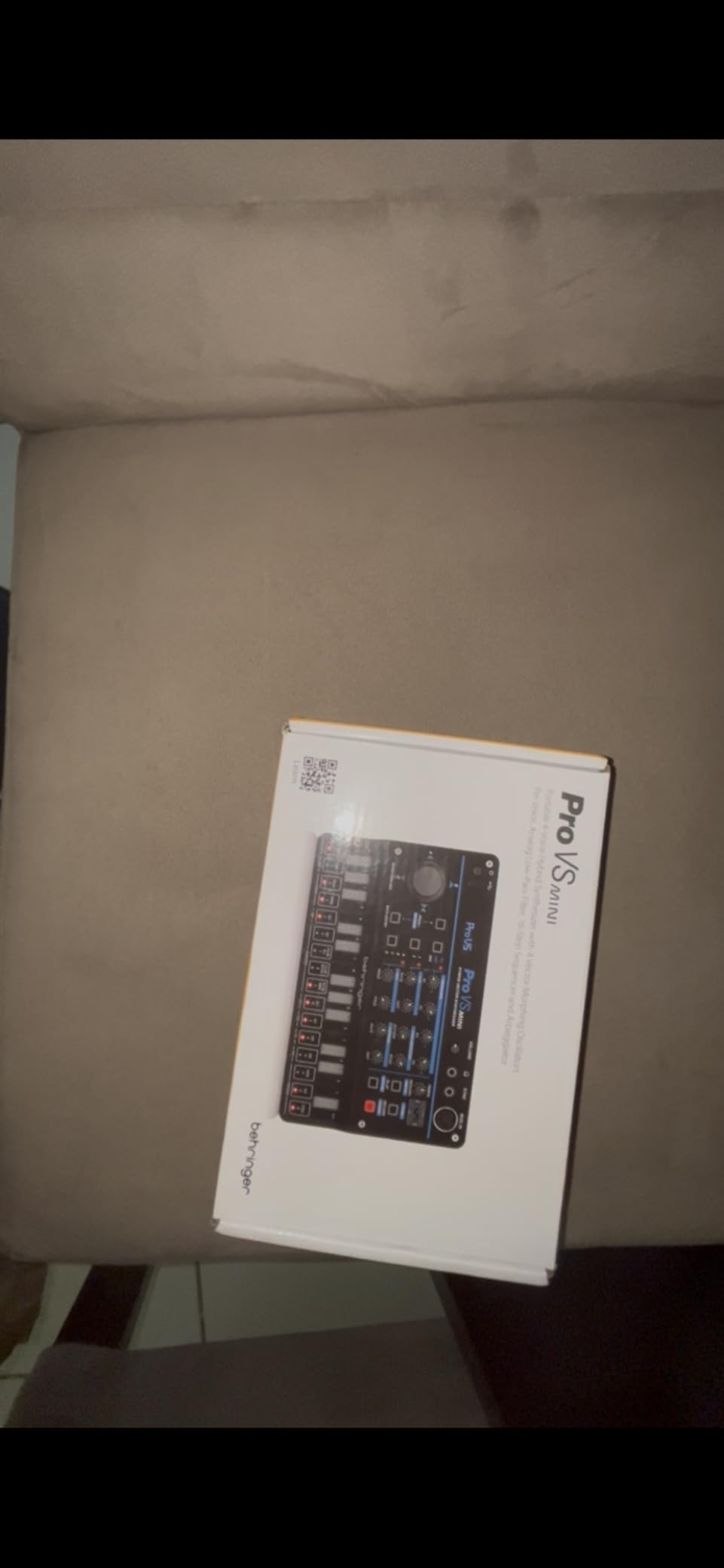 Behringer Pro VS Mini Portable 5-Voice Hybrid Synthesizer customer photo 2