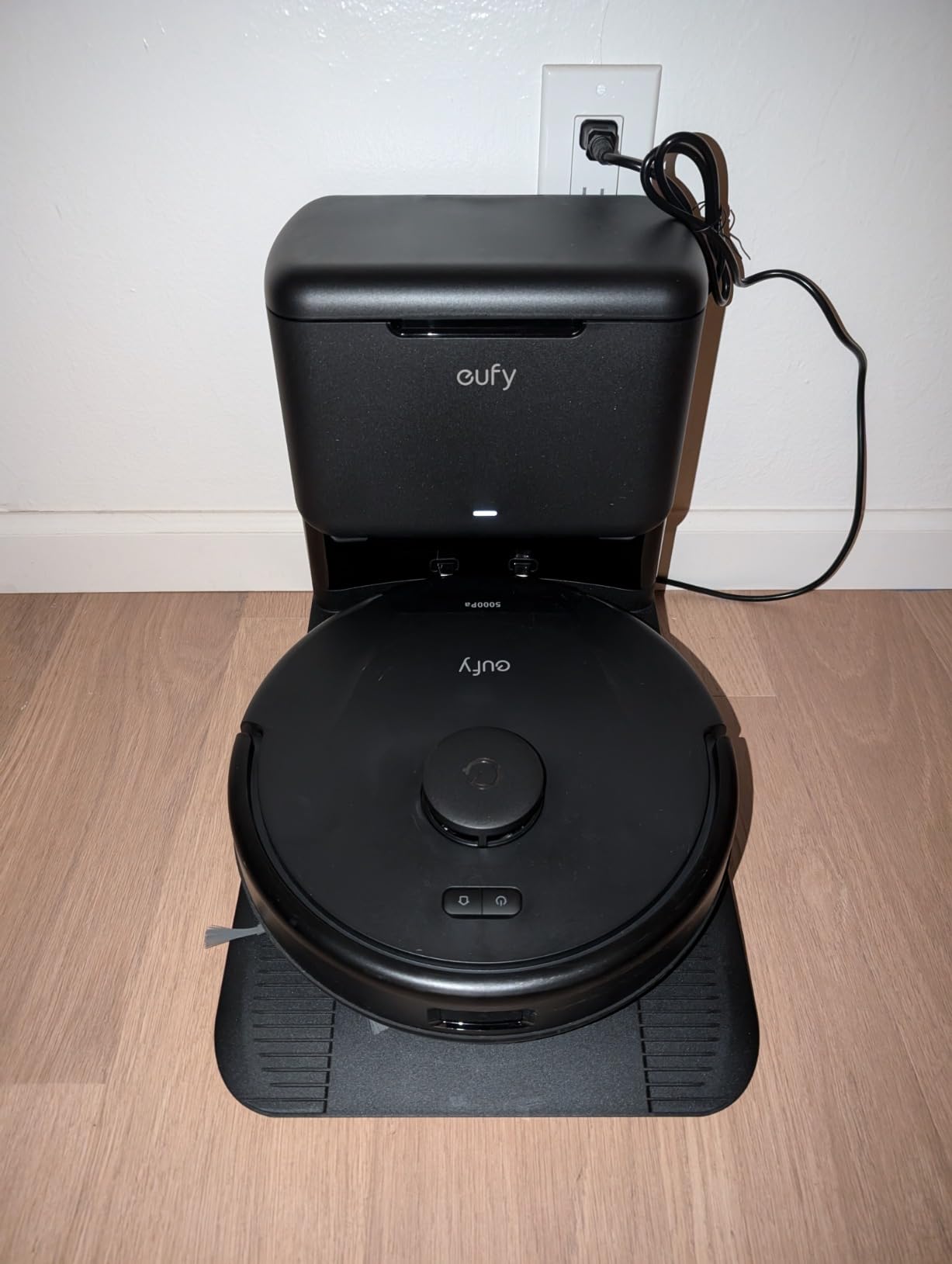 eufy L60 Robot Vacuum with Self Empty Station, Hair Detangling Technology, Up to 60 Days Hands Free Cleaning, 5,000 Pa Suction, Remove Hair, Dust customer photo 1