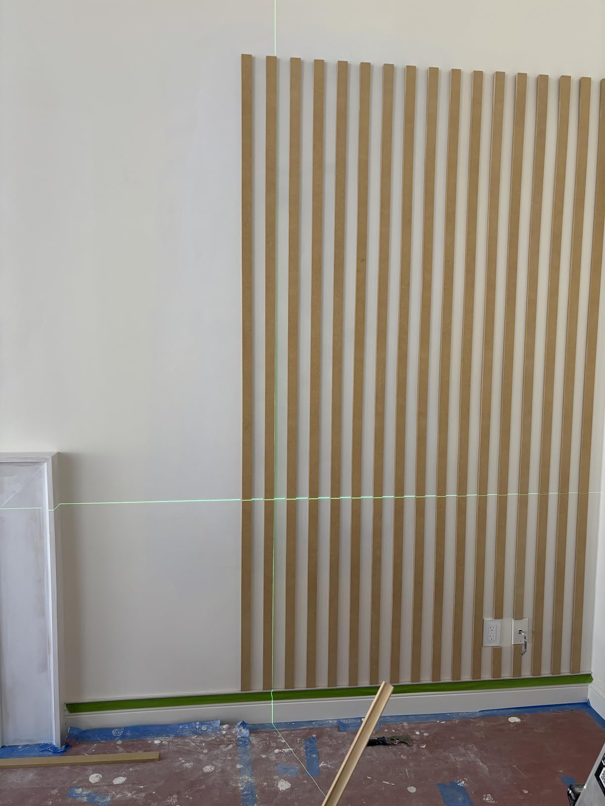 Fanttik D2 Pocket Green Laser Level, 100 ft Self-Leveling Cross Line Laser, Type-C Rechargeable, Rotatable 360 Degree, Pulse Mode, Magnetic Bracket, Carrying Pouch, for Picture Hanging and Home DIY customer photo 1