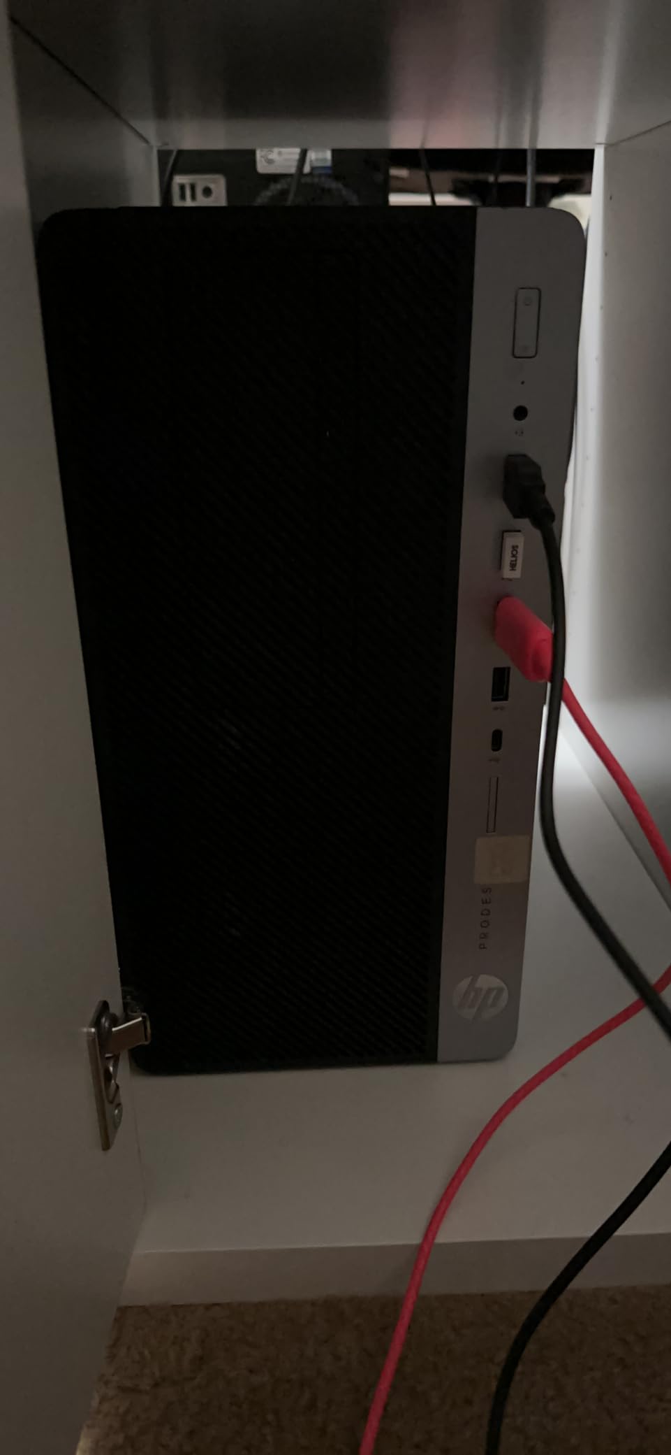 HP RGB Gaming Desktop Computer, Intel Quad Core I5-6500, Radeon RX 550 4G, 16GB DDR4, 1T SSD + 3T HDD, RGB Keyboard & Mouse, 600M WiFi & Bluetooth, Windows 11 (Renewed) customer photo 2