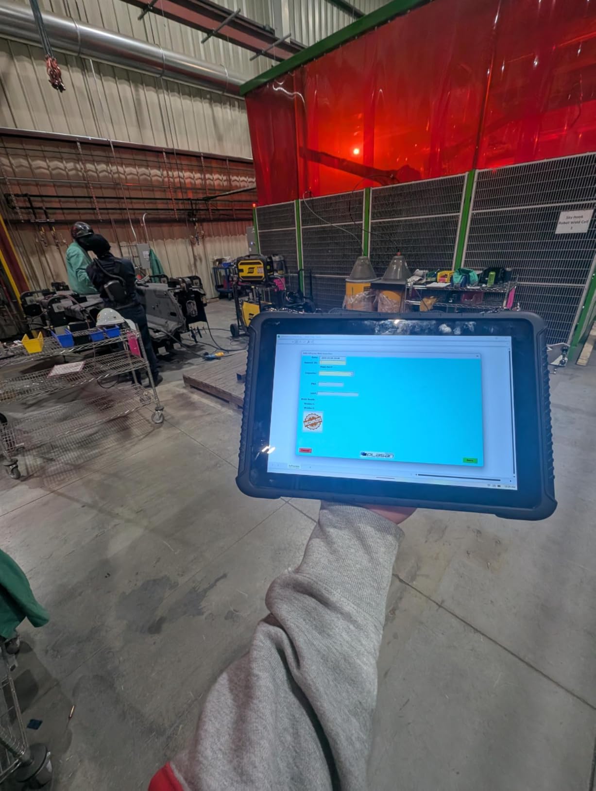 MUNBYN Rugged Tablet IRT08, 10.1 inch Windows Tablet, Windows 11 Pro, 8GB+128GB, Intel N5100, Sunlight Readable, 4G LTE GPS Heavy Duty Industrial Outdoor Work PC customer photo 1