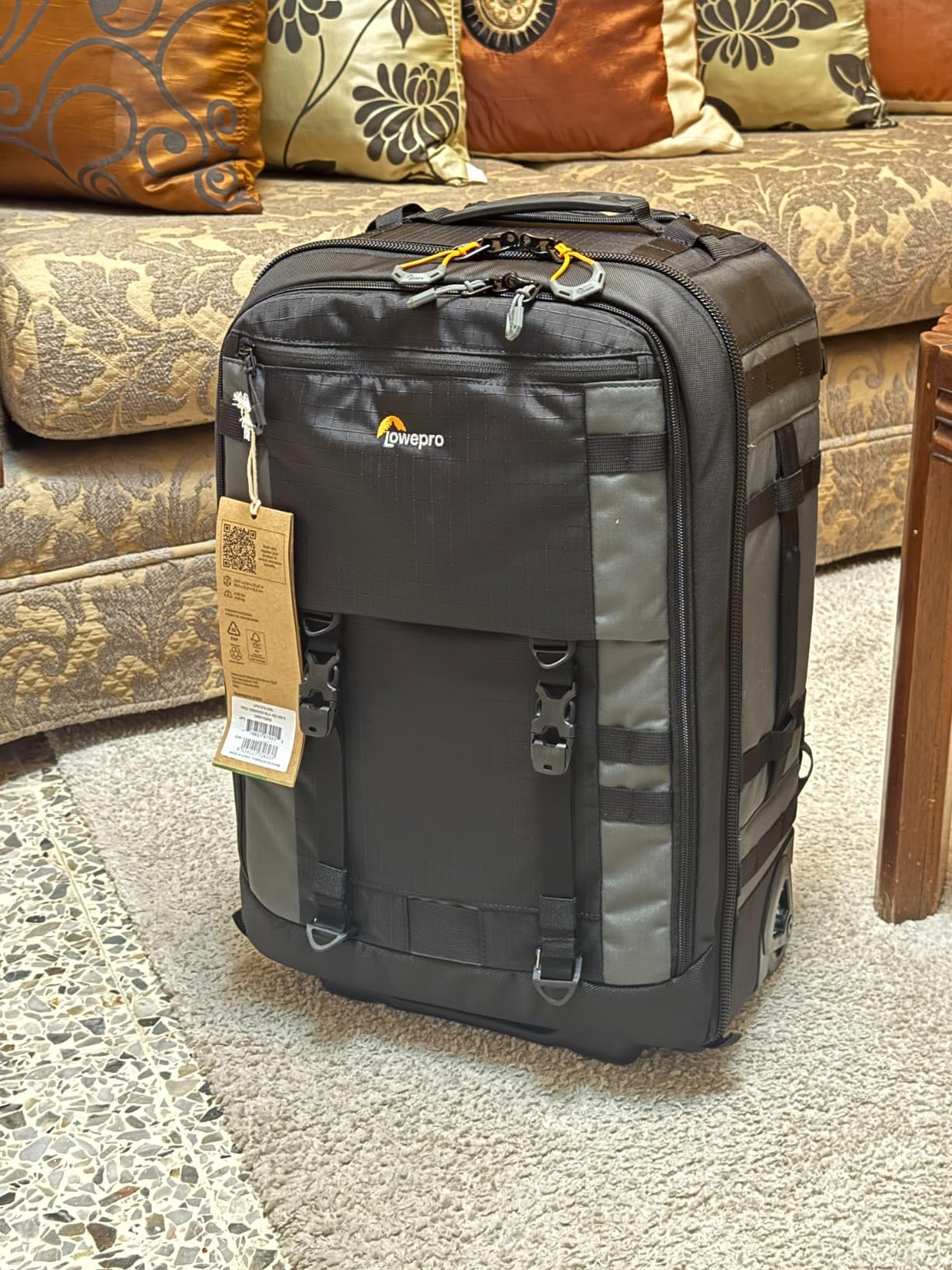 Lowepro Pro Trekker BP 650 AW II, Outdoor Camera Backpack with Recycled Fabric, Fits 800mm lenses, Weatherproof Cover, Mirrorless/DSLR Camera Case, Black/Dark Grey, Coated Main Fabric, Sealed Zippers customer photo 2