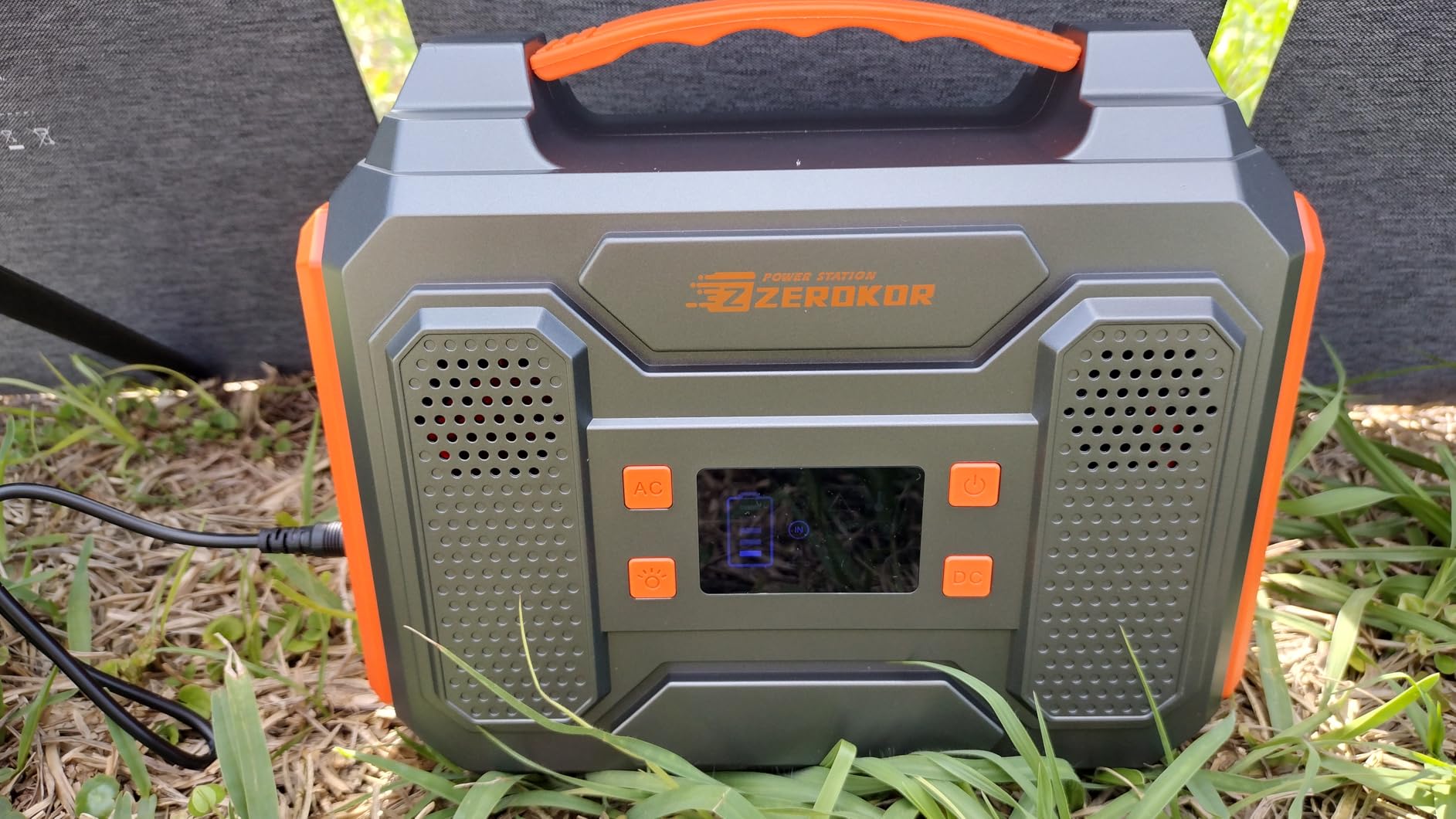 Portable Solar Generator, 300W Portable Power Station with Foldable 60W Solar Panel, 110V Pure Sine Wave 280Wh Battery Pack with USB DC AC Outlet for Camping Smart Devices RV Van Outdoor-Orange customer photo 2