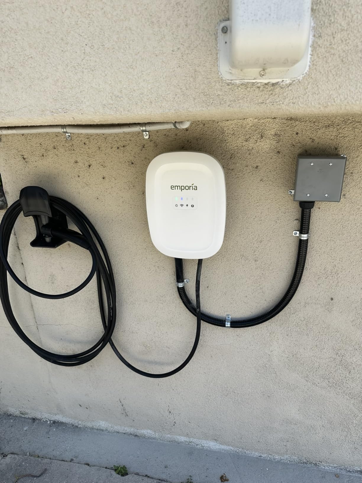 EMPORIA Level 2 EV Charger w/NACS, Compatible with Tesla - 48 amp Electric Car Charger, Preconfigured for Hardwired Install with Whip, UL/Energy Star WiFi-Enabled EVSE, 24ft Cable, White customer photo 2