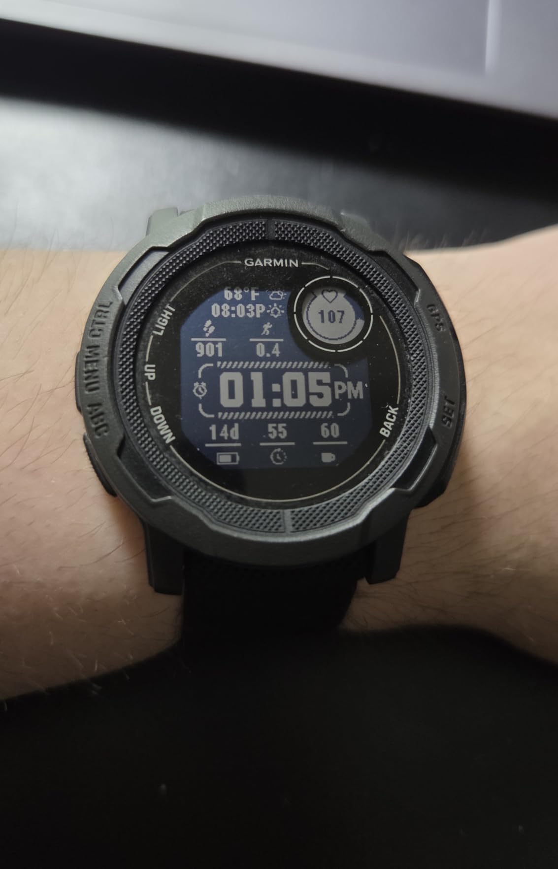 Garmin 010-02626-10 Instinct 2, Rugged Outdoor Watch with GPS, Built for All Elements, Multi-GNSS Support, Tracback Routing and More, Graphite (Renewed) customer photo 2