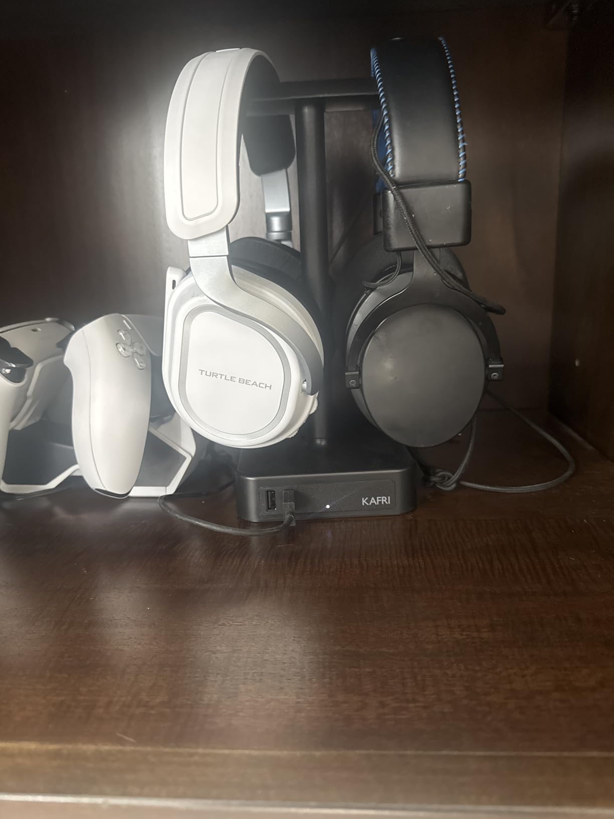 KAFRI RGB Headphone Stand with USB Hub Desk Gaming Headset Holder Hanger Rack with 1 USB2.0 Extension Charging Port Extender Cord customer photo 1