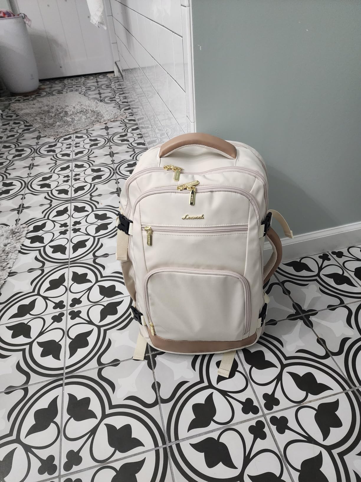 LOVEVOOK Travel Backpack For Women, 40L Carry On Backpack Flight Approved, TSA Personal Item Travel Bag Fits 17 Inch Laptop, Business Weekender Overnight Waterproof Daypack With 2 Cubes, Grey-Pink customer photo 2