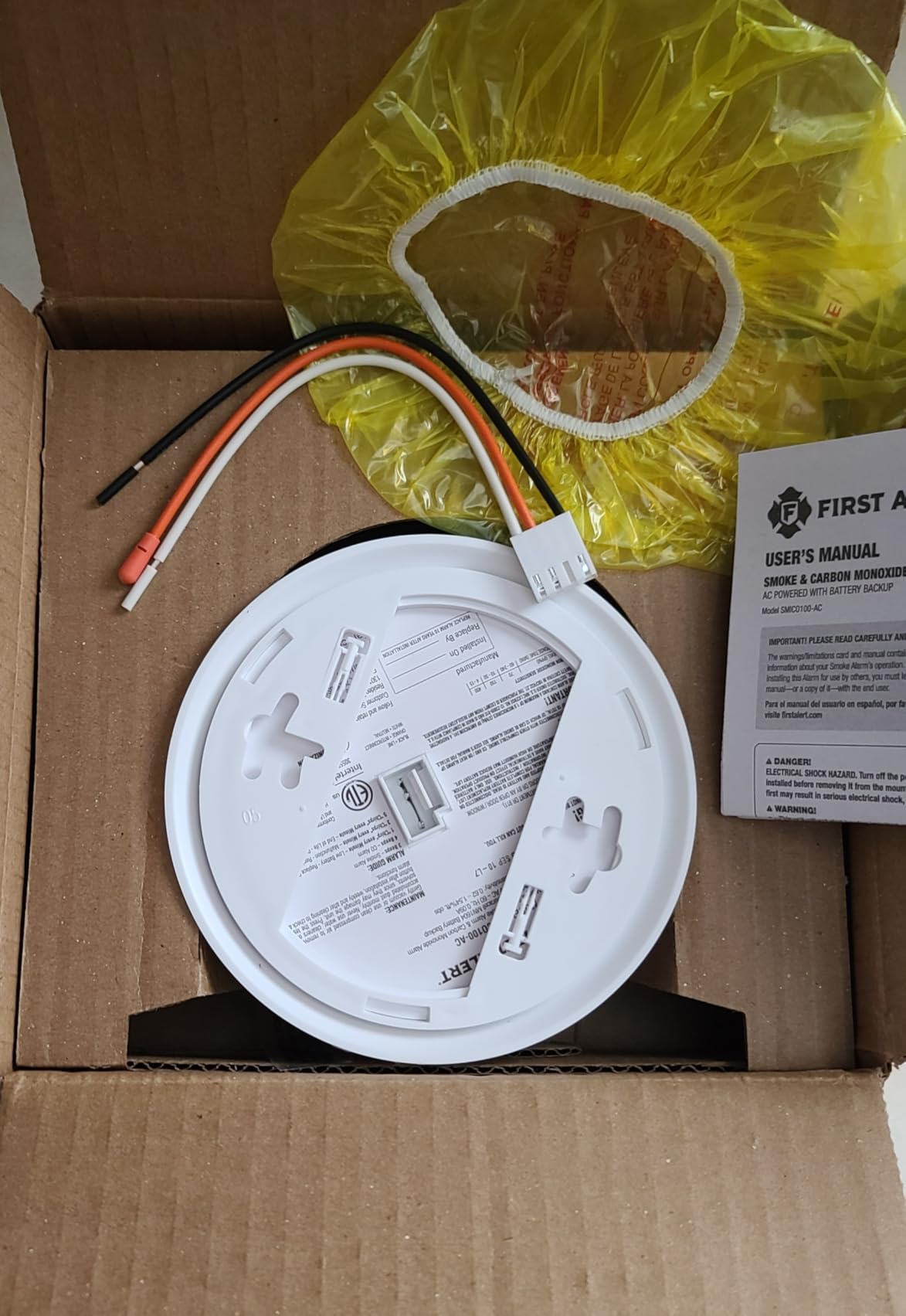 First Alert BRK Combination Smoke & Carbon Monoxide Alarm, Interconnect Hardwire Detector with Battery Backup, SMICO100-AC, 1-Pack customer photo 1