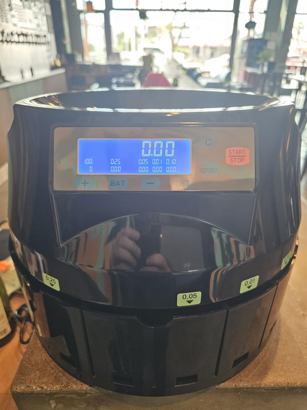 VEVOR USD Coin Counter & Coin Sorters with LCD Display, Coin Sorter Machine for USD Coin 1¢ 5¢ 10¢ 25¢ $1, Sorts up to 300 Coins/min, Change Counter Holds 2000 Coins Included 5 Coin Bins & 5 Tubes customer photo 1