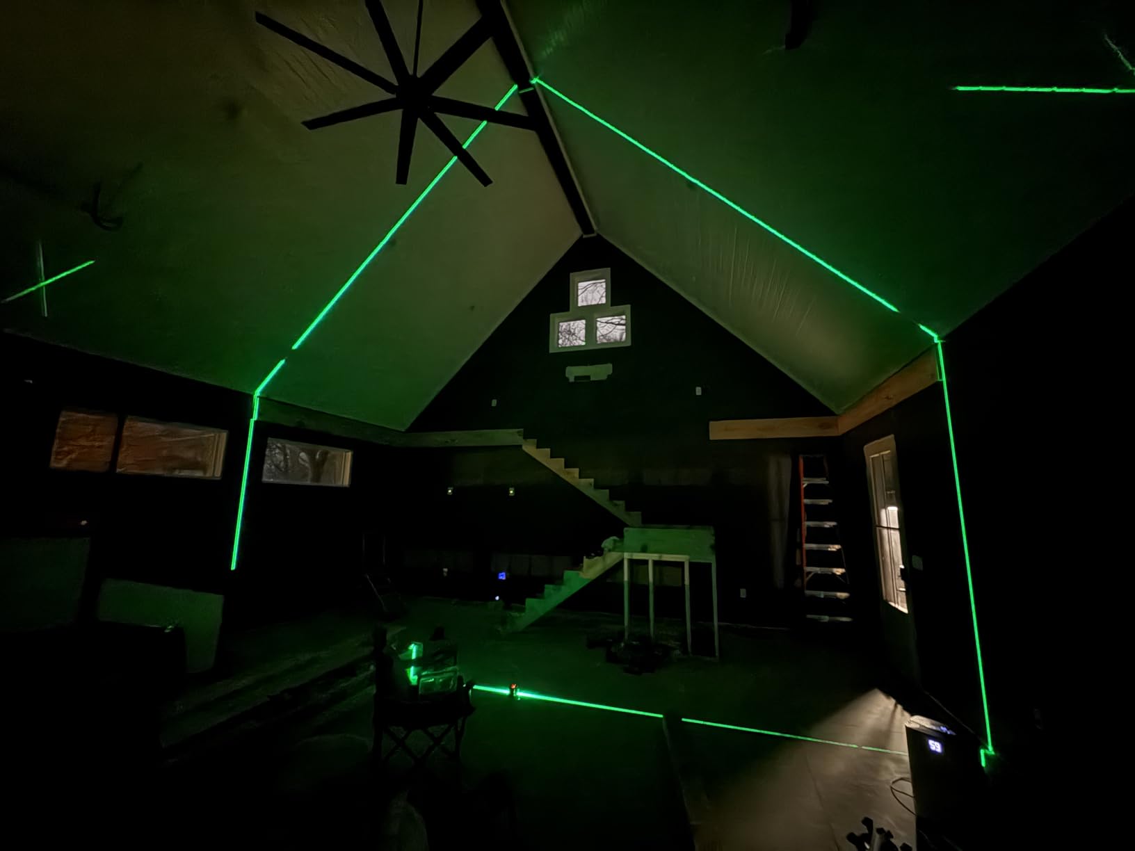 Klein Tools 93CPLG Compact Self-Leveling Laser Level, Bright Green Cross Line 360-Degree Laser Planes, Class 2 ≤ 1mW, Rechargeable, Magnetic Mount customer photo 1