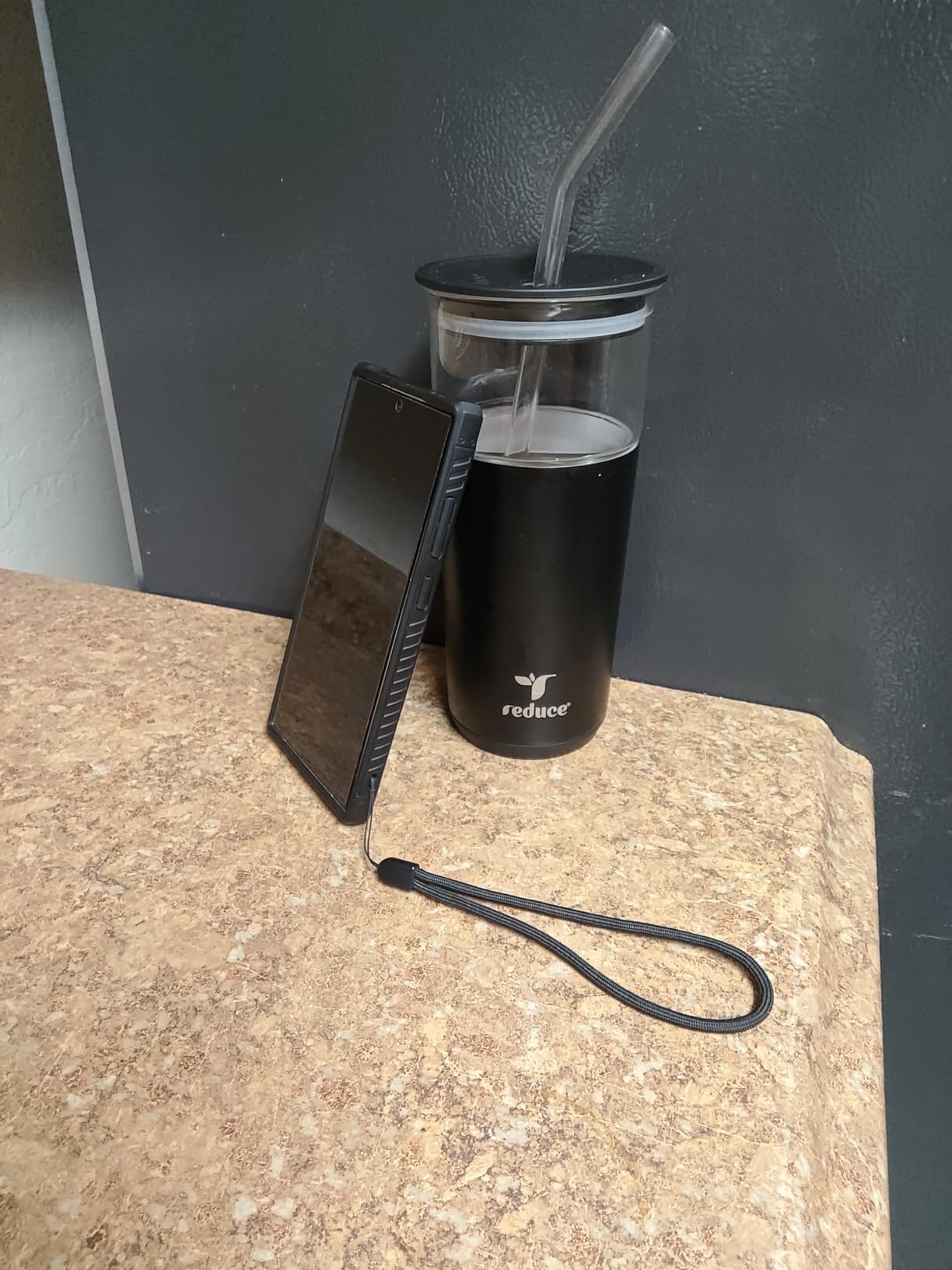 Samsung Galaxy S24 Ultra Cell Phone, 256GB AI Smartphone, Unlocked Android, 200MP, 100x Zoom Cameras, Fast Processor, Long Battery Life, Titanium Gray customer photo 1