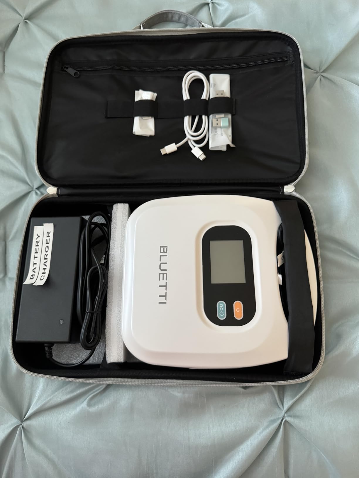 BLUETTI CPAP Battery Backup X30 297Wh Power Supply with Comprehensive Cable Set for ResMed S9, AirSense 10, AirSense 11, AirMini, AirCurve 10, Ideal for Camping & Hurricane Preparedness customer photo 2