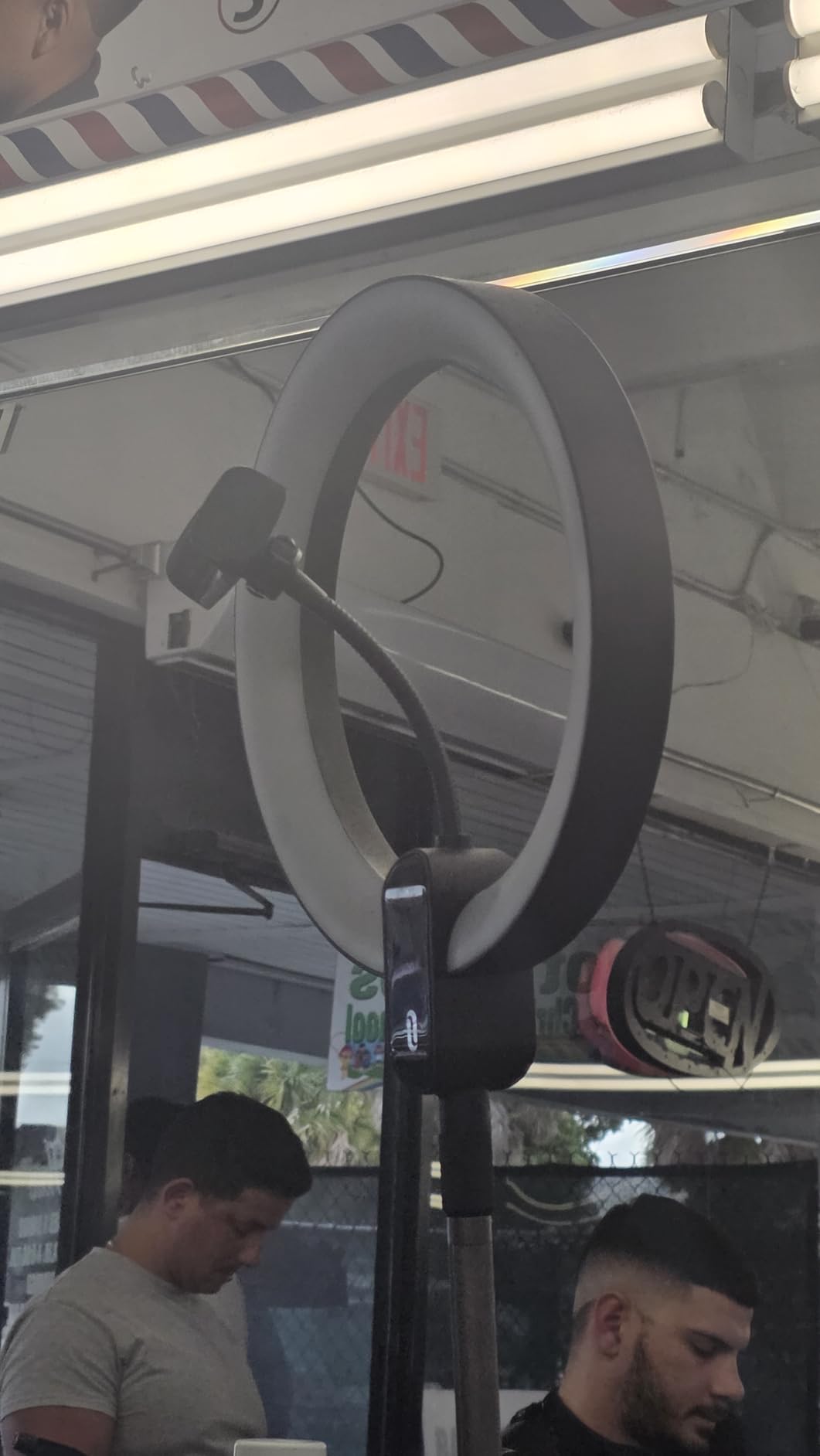 Hagibis 21 inch Ring Light with Stand Outer 55W 5600k Dimmable LED Light, Tripod Stand, and Phone Holder, Remote Controller, Carrying Bag, CRI 97+ 2540lux, for Streaming Home Office Zoom Call Lighting customer photo 1