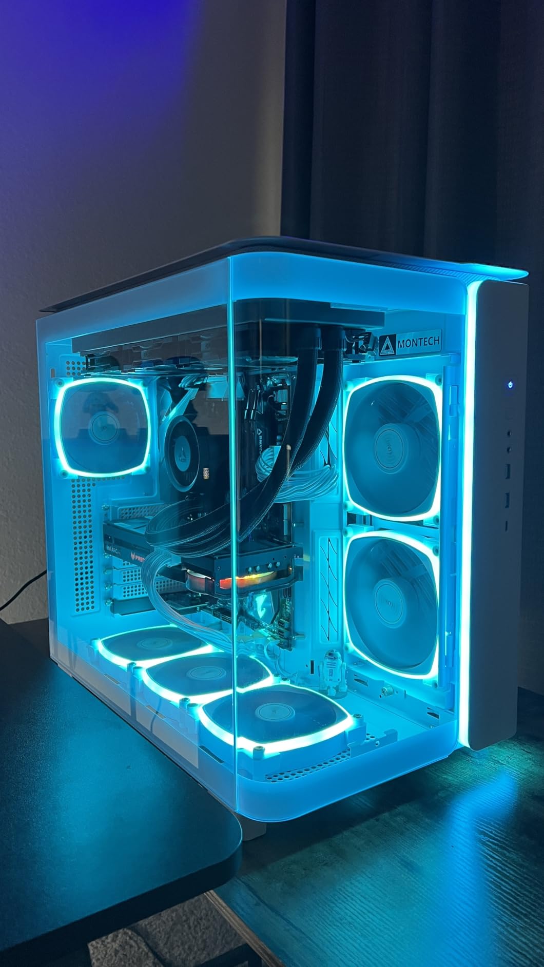 Montech King 95 Dual-Chamber ATX Mid-Tower PC Gaming Case, High-Airflow, Toolless Panels, Sturdy Curved Tempered Glass Front and Side Panel, ARGB Lighting, Red customer photo 2
