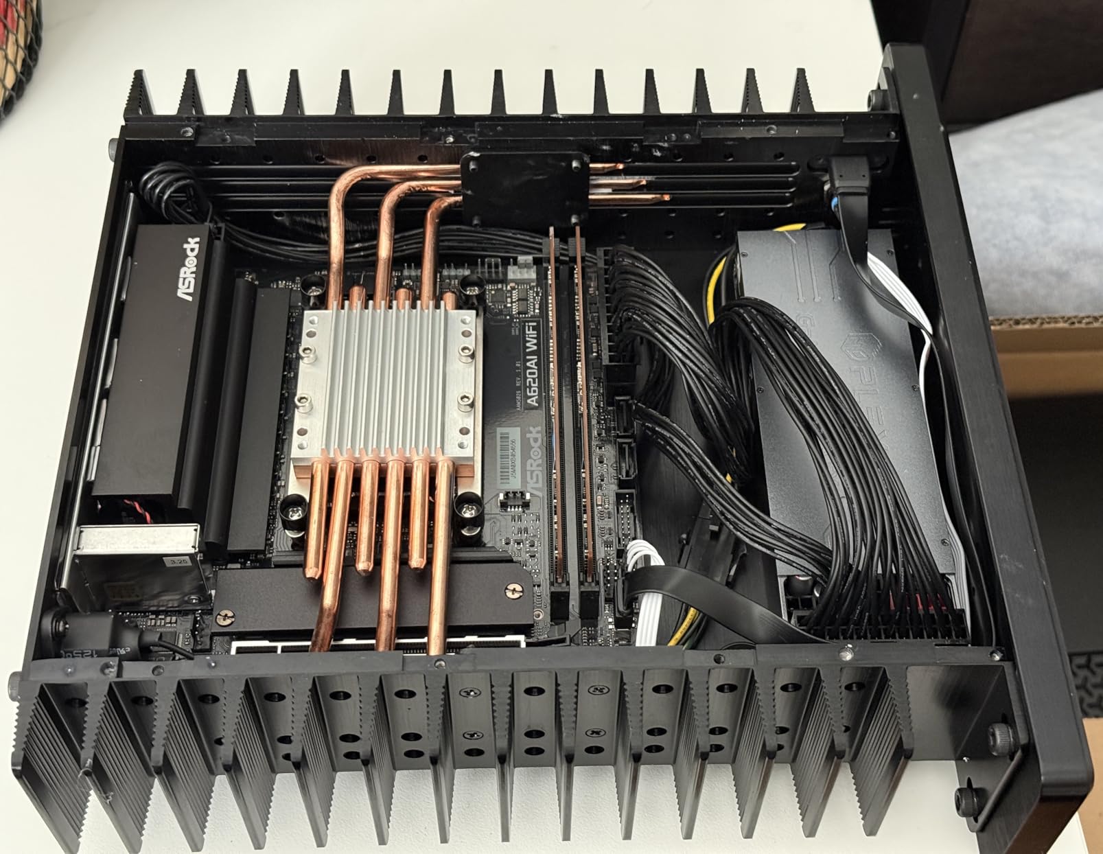 AMD Ryzen 5 8500G 6-Core, 12-Thread Desktop Processor with Radeon 740M Graphics customer photo 1