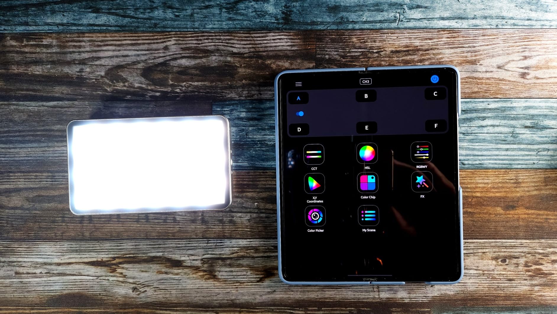 VILTROX 6000mAh On Camera LED Light, APP Control RGB Video Light, All Metal RGB Portable LED Photography Lighting, Led Camera Light Panel for Video Recording (Retro 08X) customer photo 2