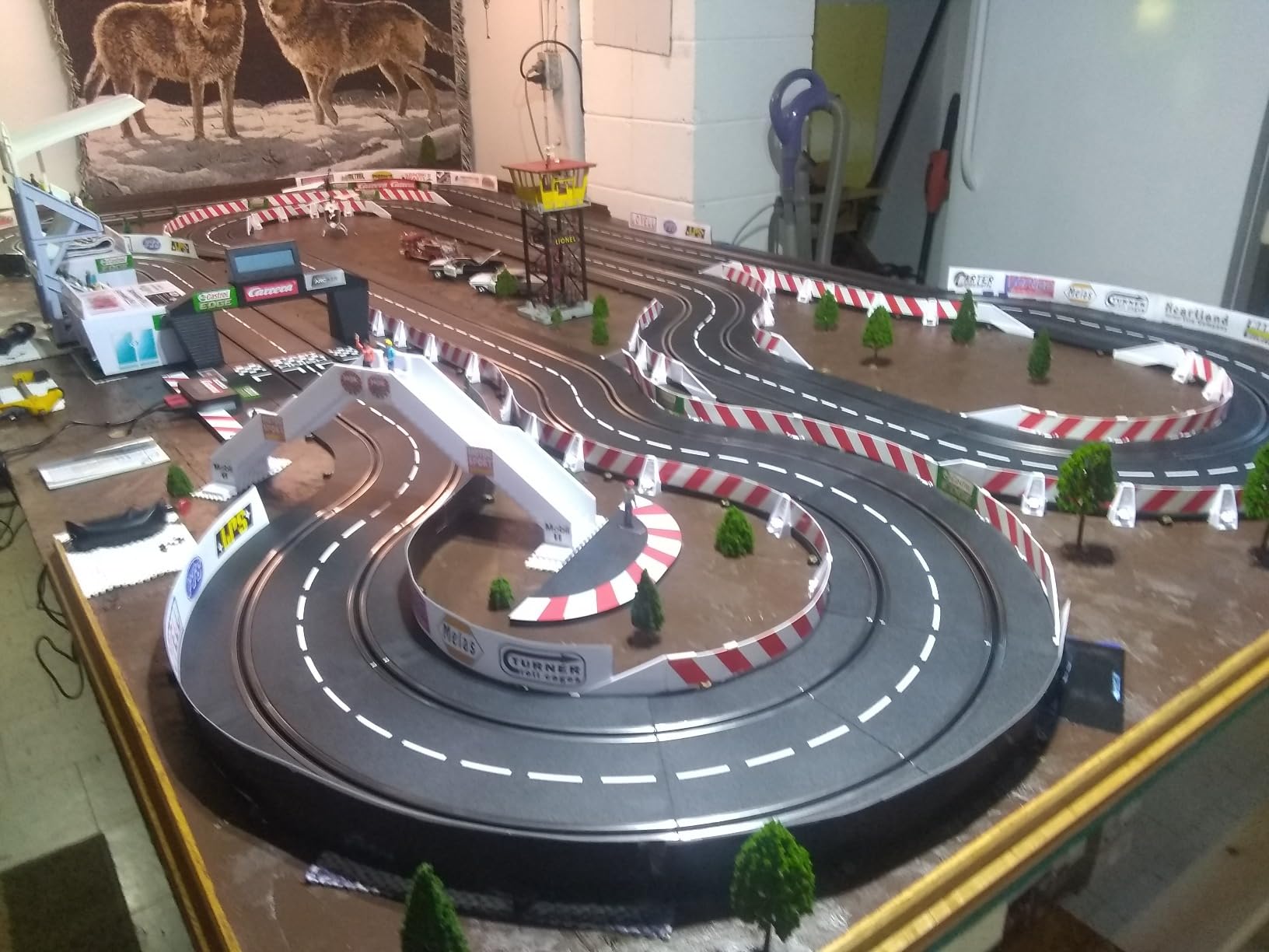 Carrera Evolution NASCAR Darlington Showdown Analog Electric 1:32 Scale Slot Car Racing Track Set customer photo 2