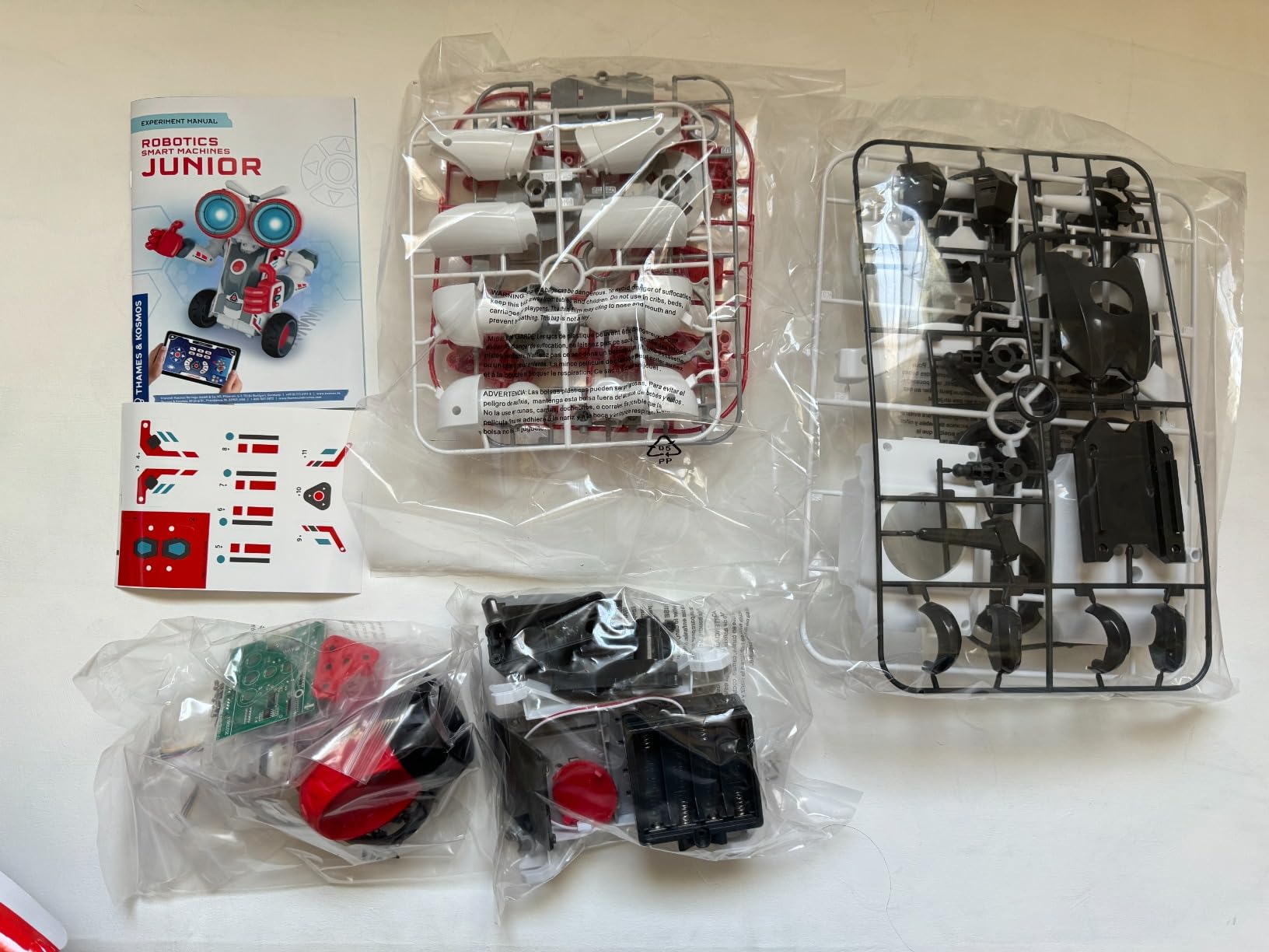 Thames & Kosmos Robotics Smart Machines Junior STEM Kit, Build & Code Your Robot's Movements, Speed, Lights & Sounds, for Ages 8+, Use Screen-Free w/Built-in Buttons or via Block-Based Coding App customer photo 1