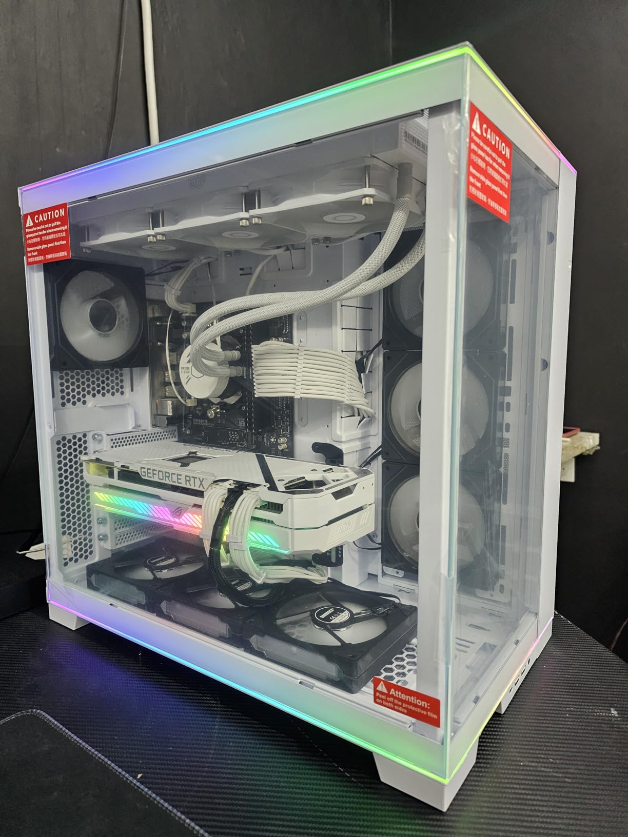 Lian Li O11D EVO RGB E-ATX Gaming Dual Chamber case - ARGB Lighting Strips - Up to 420mm Radiator - Cable Management - Front and Side Tempered Glass Panels - Reversible Chassis (O11DERGBW.US) customer photo 1