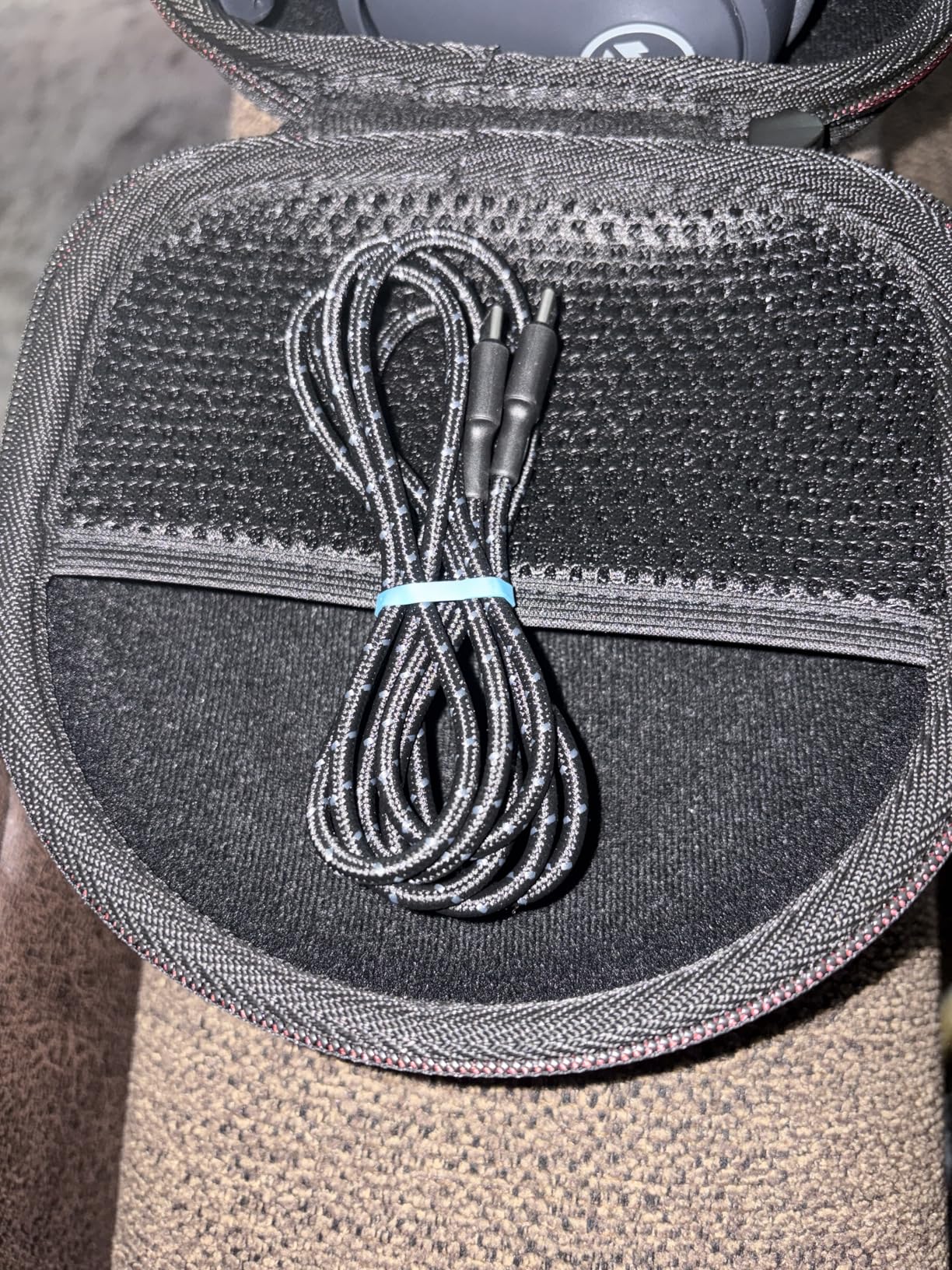 JLab JBuds Lux ANC Wireless Headphones, Hybrid Active Noise Cancelling, Customizable Sound, Spatial Audio Compatible, Premium Over-Ear Bluetooth Headset customer photo 2