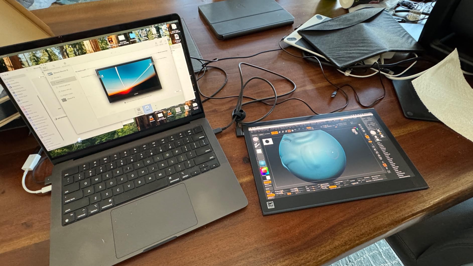 Wacom Movink Drawing Tablet with Screen, 13.3