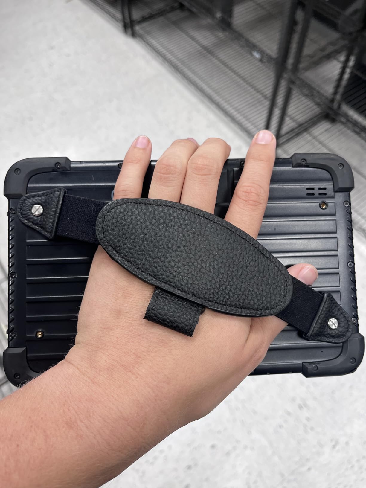 MUNBYN Rugged Tablet Scanner IRT01P, Android 14 Industrial Tablet, Equip with Zebra SE4710 Scanner, 8GB+128GB Barcode Tablet, 700nit IP67 Rugged Tablet customer photo 2