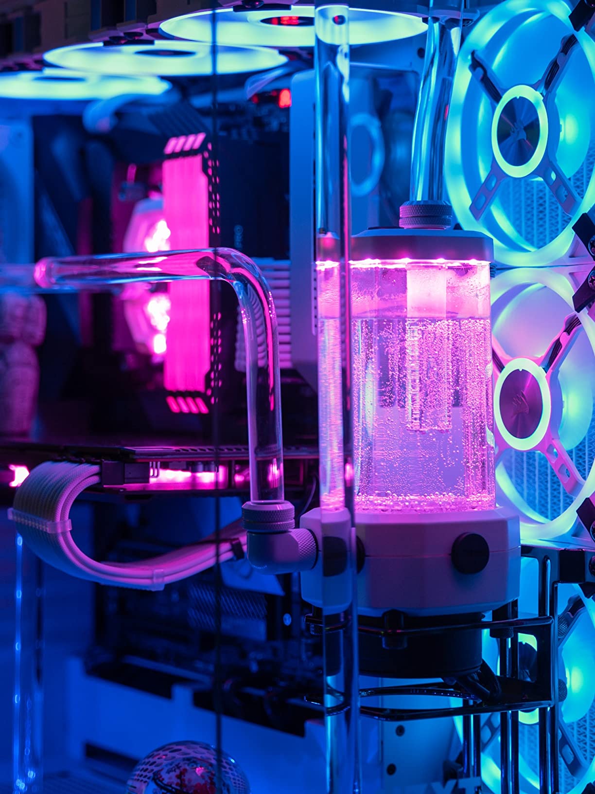CORSAIR Hydro X Series iCUE Link XH405i Custom Cooling Kit - Hardline Water Cooling Loop - XC7 Elite CPU Water Block - XD5 Elite D5 Pump Res - XR5 360mm Radiator - 3X QX120 RGB Fans customer photo 2