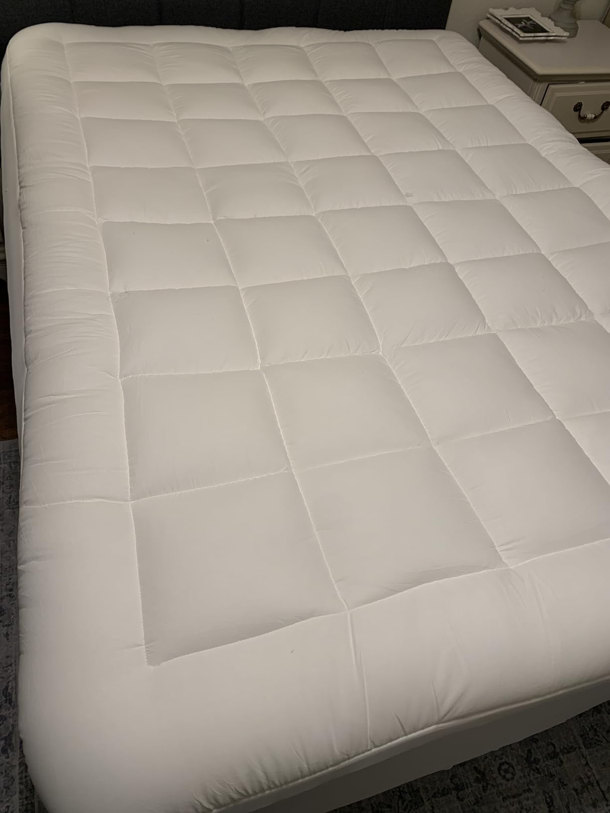 Cloud-Like Queen Mattress Topper - 100% Cotton Top Mattress Pad for Back Pain Relief - Breathable & Naturally Cooling for Hot Sleepers customer photo 1