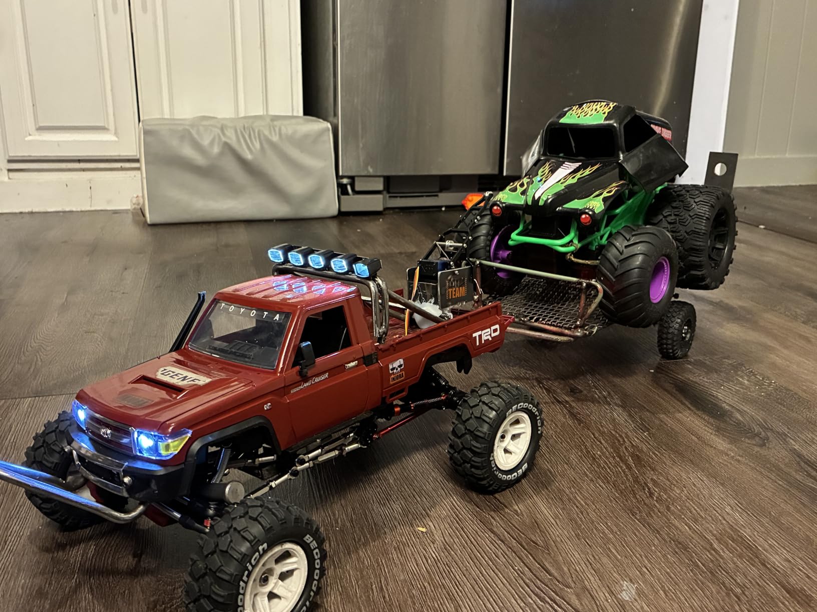 MN-82 RC Rock Crawler Toyota LC79 1/12 Scale 4x4 Off-Road Pickup Truck customer photo 1