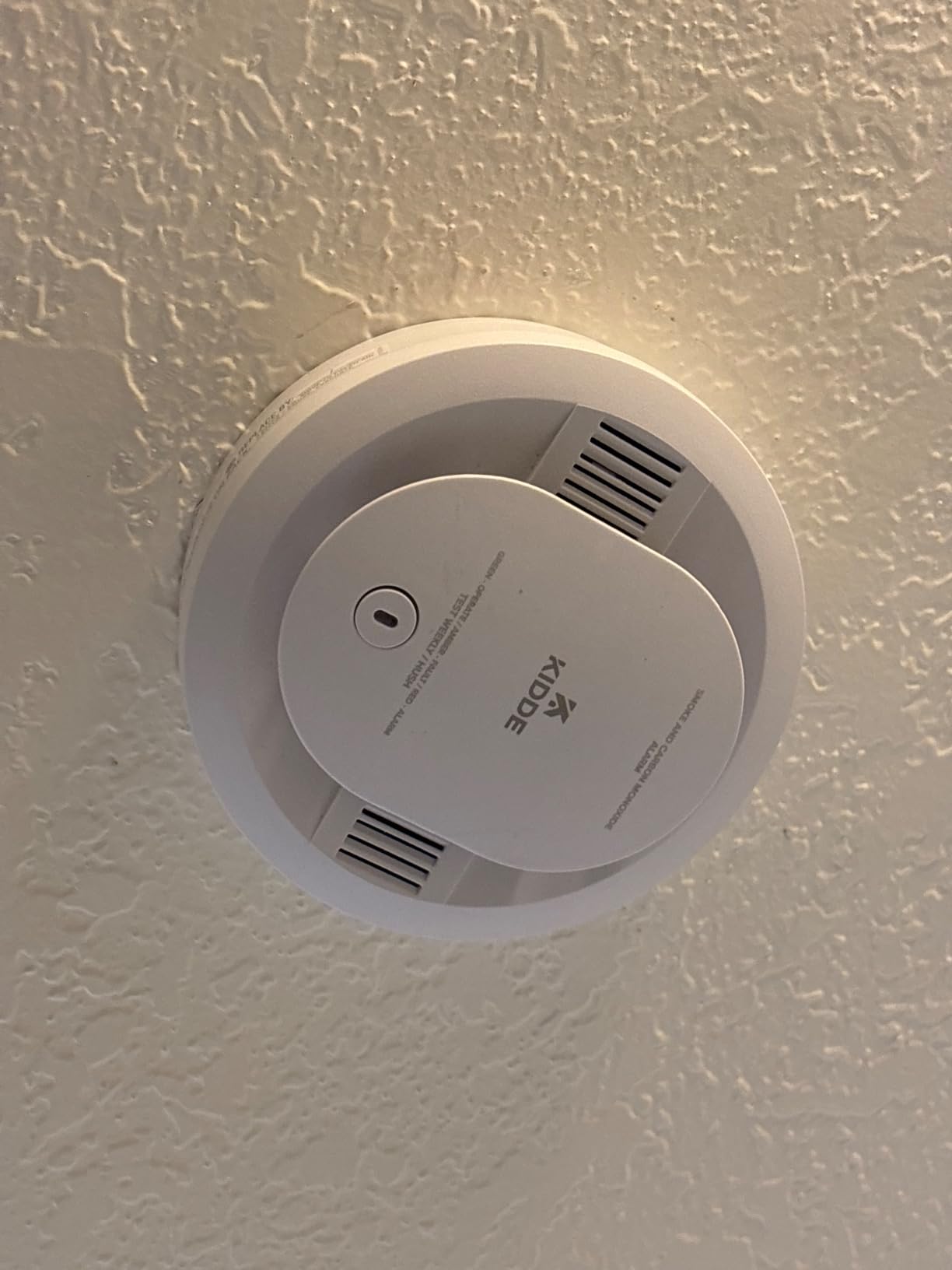 Kidde Smoke and Carbon Monoxide Detector, AA Battery Powered, with Voice Alerts, LED Status Lights, 85 dB Alarm, 30CUDR-V customer photo 2