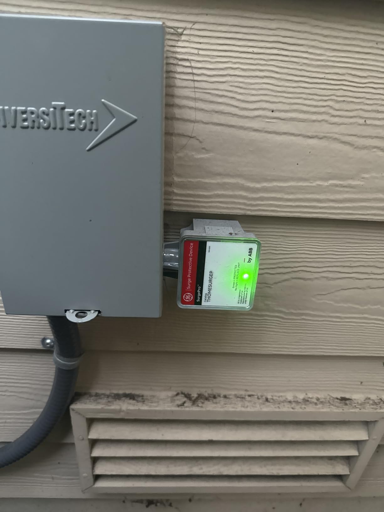 THOMESURGEP by ABB • SurgePro™ Surge Protective Device • Externally Mounted Wired Residential SPD for Retail and Home • Type 1 SPD customer photo 1