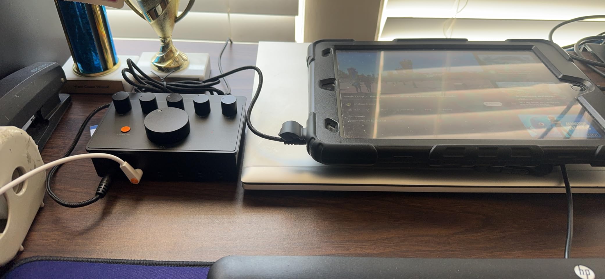 Fosi Audio PH05 5-Channel Headphone Splitter Amplifier, Mini Headphones Amp for Music Studio, Audio Sharing, Podcast Monitor, Supports 16-300 Ohm High Impedance IEM with 12V Power Adapter customer photo 2