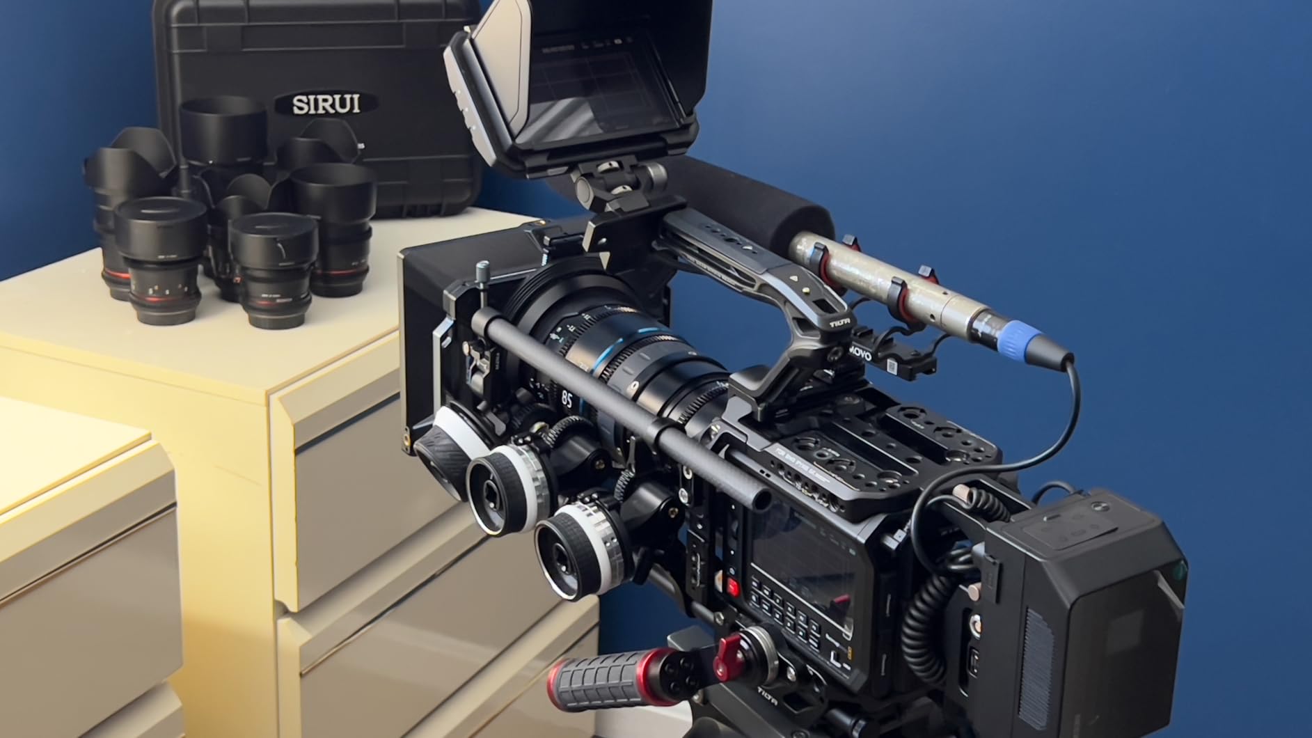 SMALLRIG V Mount Battery VB212, 212Wh / 14400mAh V Mount Battery with 140W Output, 2H Full Charge, with Dual USB-C, D-TAP, DC Port, Smart Digital Display for Video Light, Camera, Camcorder, Monitor customer photo 1
