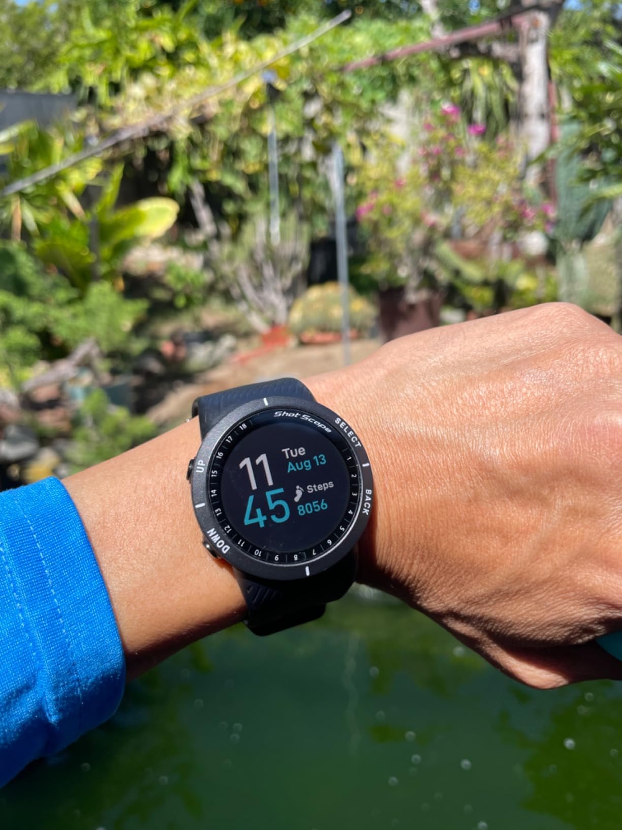 Shot Scope V5 GPS Watch, Shot Tracking, 36k+ Preloaded Courses, Full Course Maps, No Subscription (Black) customer photo 1