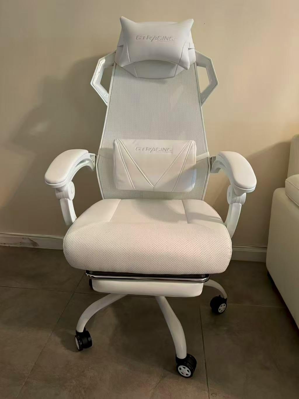 GTPLAYER Gaming Chair, Computer Chair with Mesh Back, Ergonomic Gaming Chair with Footrest, Reclining Gamer Chair with Adjustable Headrest and Lumbar Support for Gaming and Office (Black) customer photo 1