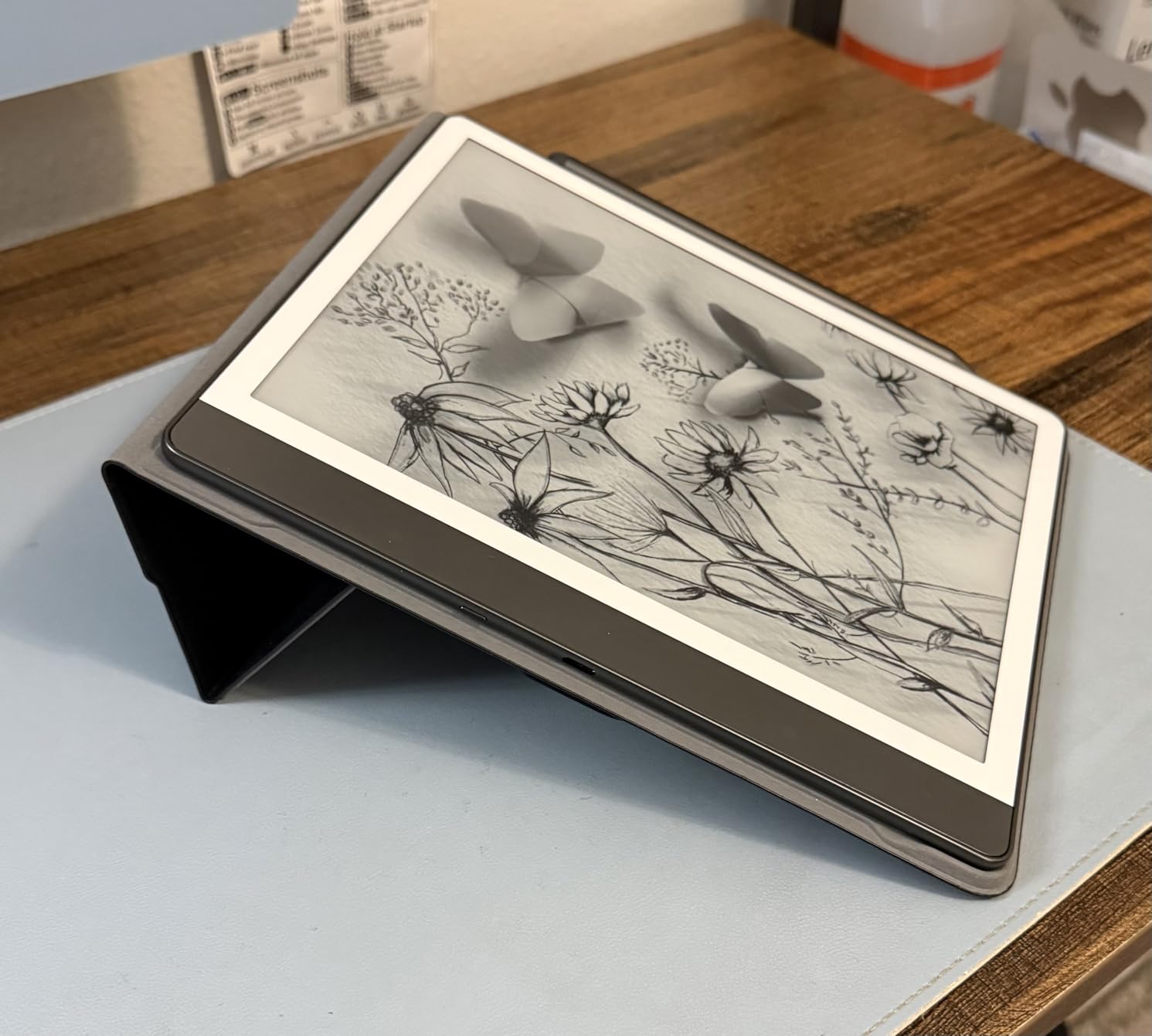 Amazon Kindle Scribe (32GB) - Your notes, documents and books, all in one place. With built-in AI notebook summarization. Includes Premium Pen - Tungsten customer photo 1