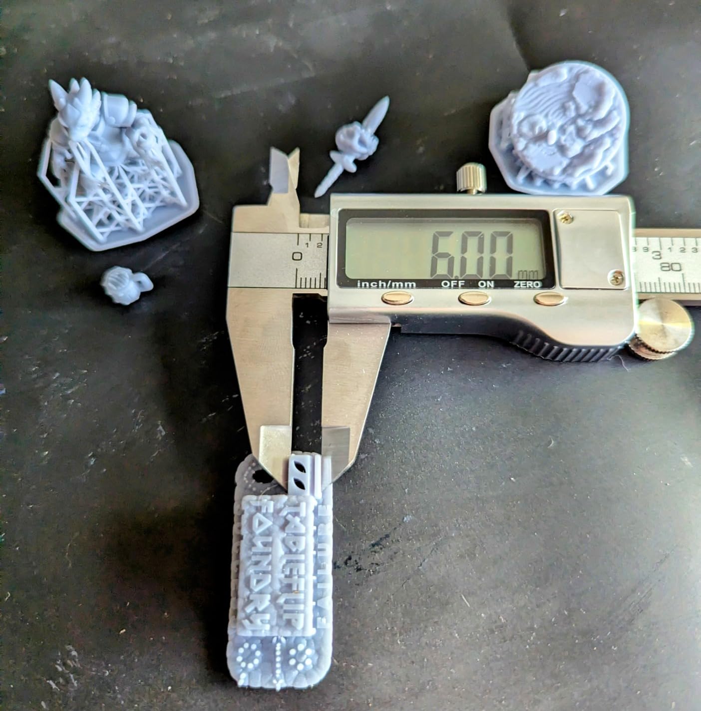 ELEGOO Saturn 4 Ultra 12K Resin 3D Printer, with Smart Automatic Leveling, 10-Inch 12K Monochrome LCD, 150mm/h Faster Printing Speed, 8.62 × 4.84 × 8.66 Inch Printing Size customer photo 2