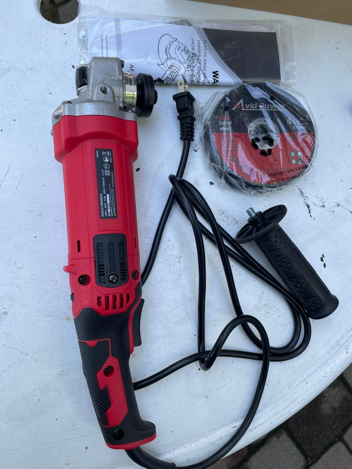 AVID POWER Angle Grinder 4-1/2 Inch 8.0 Amp 1000W Electric Grinder Tool 7-Variable-Speed Metal Grinder, 11,500 RPM, Paddle Switch with Lock-on Button, Cutting & Grinding Wheels and Side Handle - Red customer photo 2