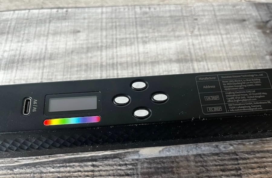 NEEWER RGB Light Wand, Magnetic Handheld Photography Video Light Stick, 2500K~8500K Dimmable CRI95+ Full Color LED Tube Light Bar with 2550mAh Battery, 17 Light Scenes, TL20C customer photo 1