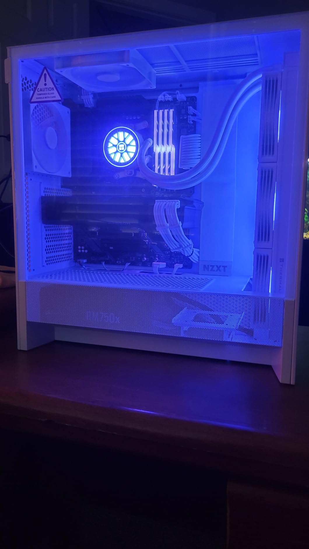 NZXT H5 Flow 2024 - Compact ATX Mid-Tower PC Gaming Case - High Airflow - 2 x 120mm Fans Included - 360mm Front & 240mm Top Radiator Support - Cable Management System - Tempered Glass - Black customer photo 1