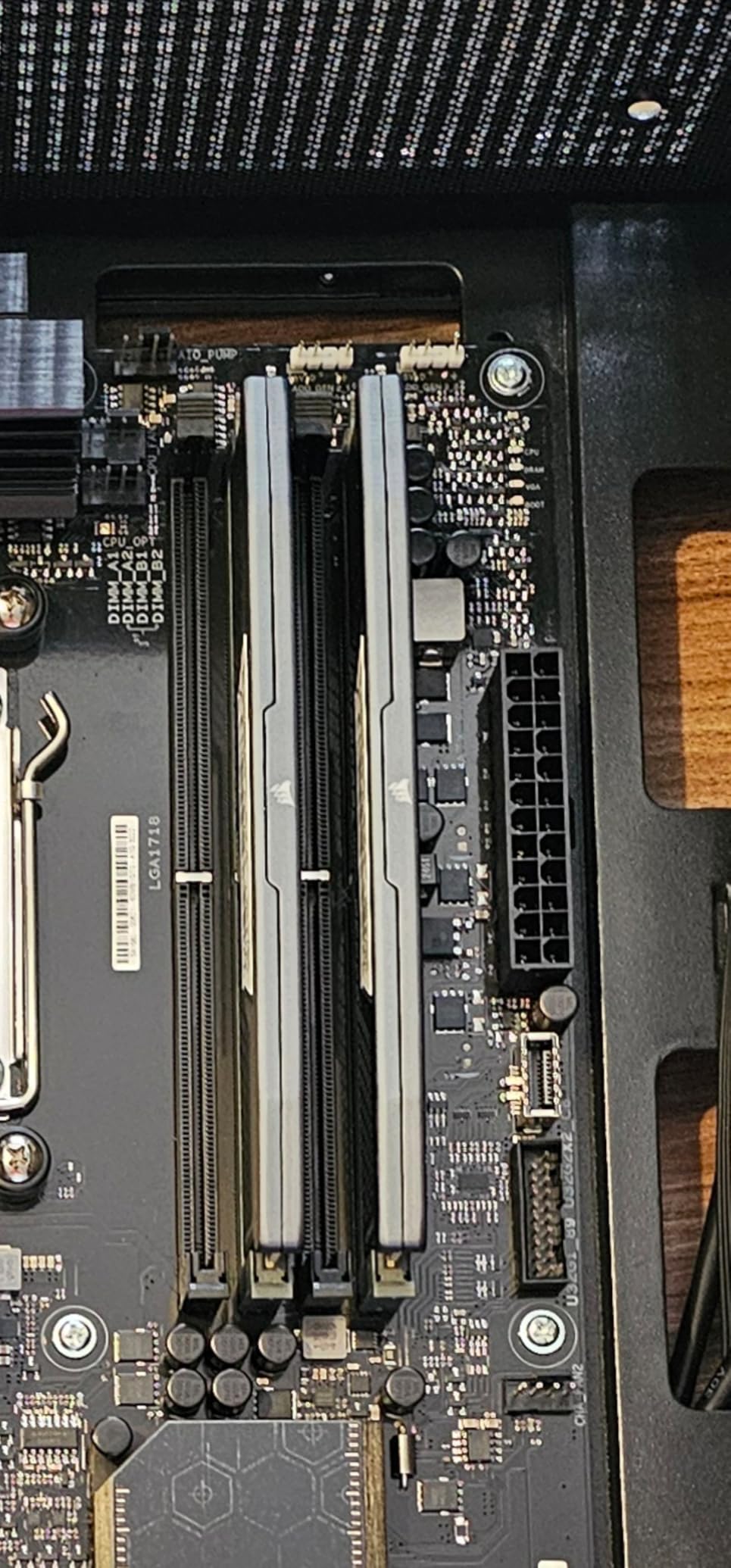 CORSAIR Vengeance DDR5 16GB (2x8GB) DDR5 5200MHz CL40 AMD EXPO Intel XMP iCUE Compatible Computer Memory - Gray customer photo 2
