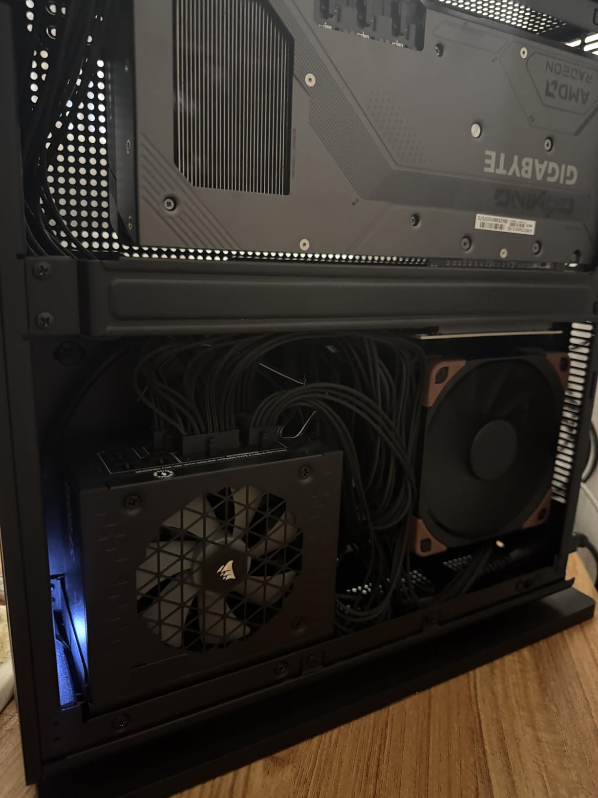 CORSAIR SF850 (2024) Fully Modular SFX Low Noise 80 Plus Platinum Power Supply - ATX 3.1 Compliant - PCIe 5.1 Ready - Small Form Factor - SFX-to-ATX Bracket Included - Black customer photo 2