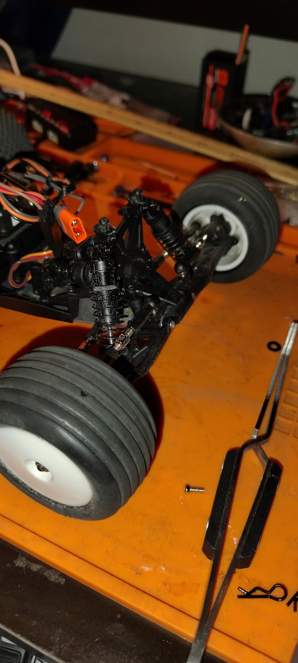 Losi 1/18 Mini-T 2.0 2S 2WD RTR Brushless Stadium Truck customer photo 2