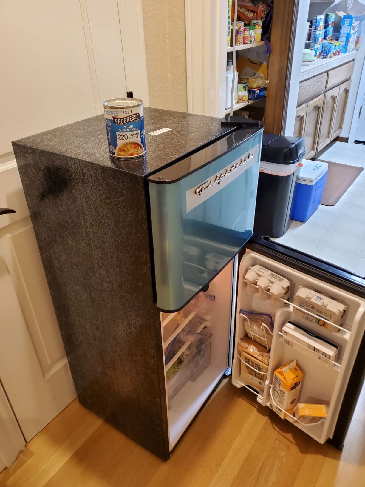 Frigidaire 2 Door Apartment Size Refrigerator with Freezer, 7.5 cu ft, Adjustable Spill-Proof Shelves, Crisper Bins, Platinum Silver, Garage Ready customer photo 1